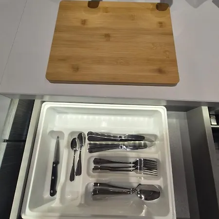 Centre With Super King Bed Fully Equipped Perfect For Longer Apartment *