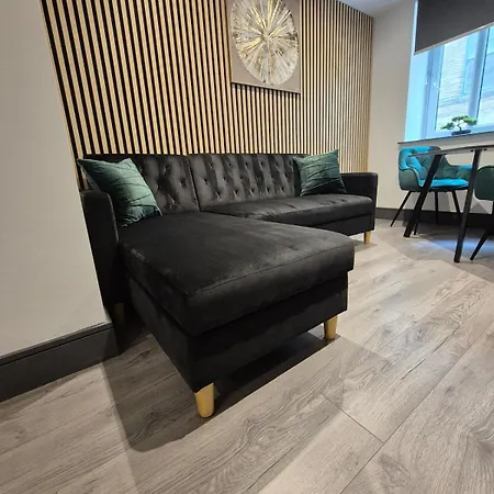 Apartment Centre With Super King Bed Fully Equipped Perfect For Longer