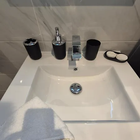 Centre With Super King Bed Fully Equipped Perfect For Longer