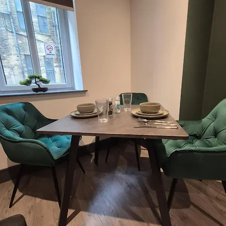 Centre With Super King Bed Fully Equipped Perfect For Longer 아파트 브래드퍼드