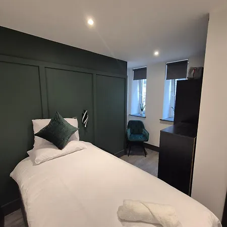 Centre With Super King Bed Fully Equipped Perfect For Longer 아파트