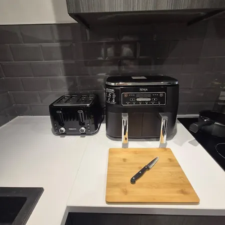 아파트 Centre With Super King Bed Fully Equipped Perfect For Longer