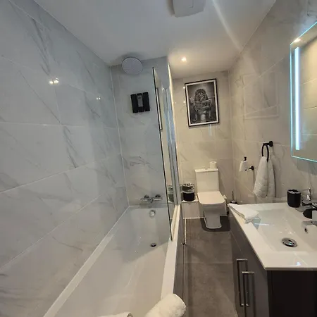 Centre With Super King Bed Fully Equipped Perfect For Longer 아파트 브래드퍼드