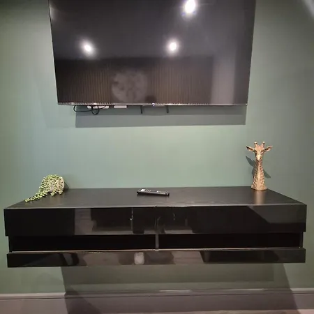 Centre With Super King Bed Fully Equipped Perfect For Longer *