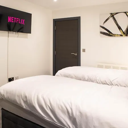 Apartment Centre With Super King Bed Fully Equipped Perfect For Longer