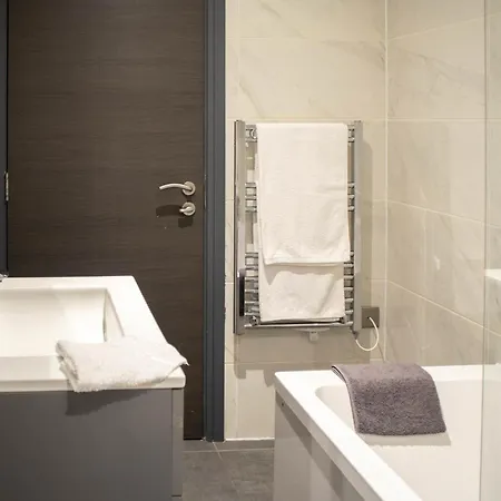 Centre With Super King Bed Fully Equipped Perfect For Longer *