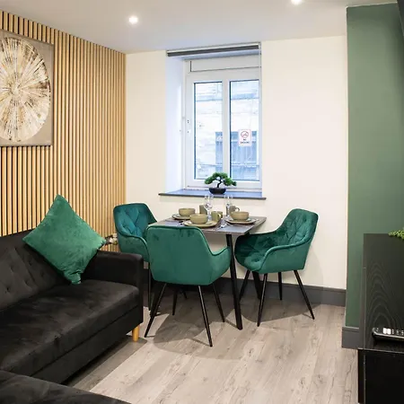 Centre With Super King Bed Fully Equipped Perfect For Longer